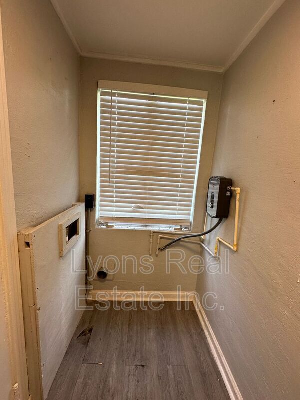 Building Photo - 1539 Piney Rd