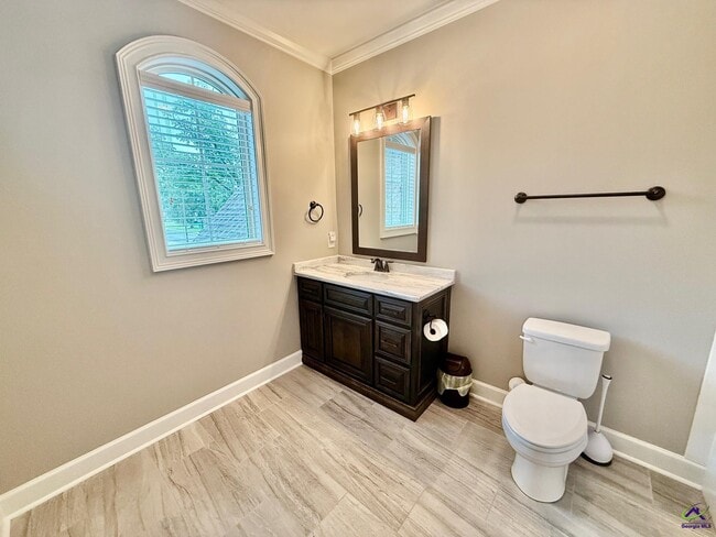 Building Photo - 400 Southern Wds Trl
