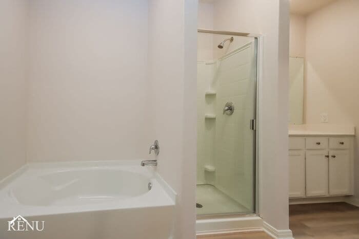 Building Photo - 10461 Sweetwater Creek Dr