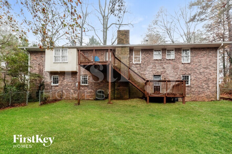 Building Photo - 1314 White Oak Ct SE