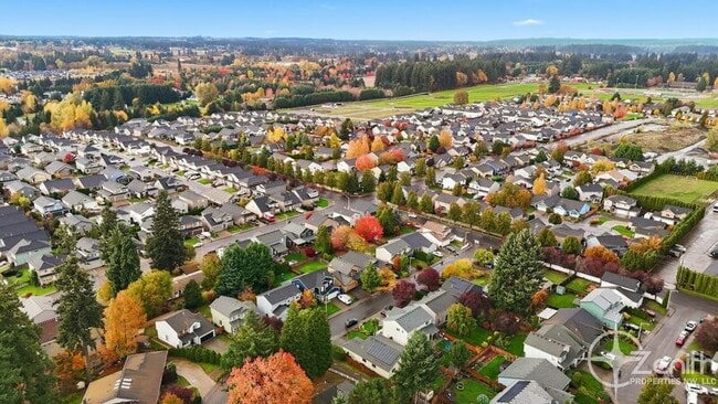 Building Photo - 10516 NE 113th Ave