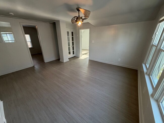 Building Photo - 2204 W College Ave