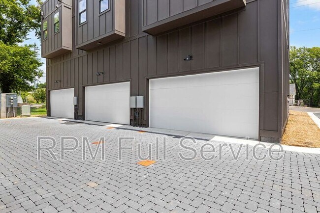 Building Photo - 4021 Clarksville Pike