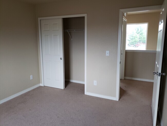 3rd Bedroom - 4721 Falcons Hood Pt