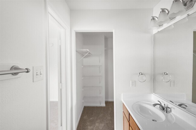 Building Photo - 19138 Larkspur Hills Dr