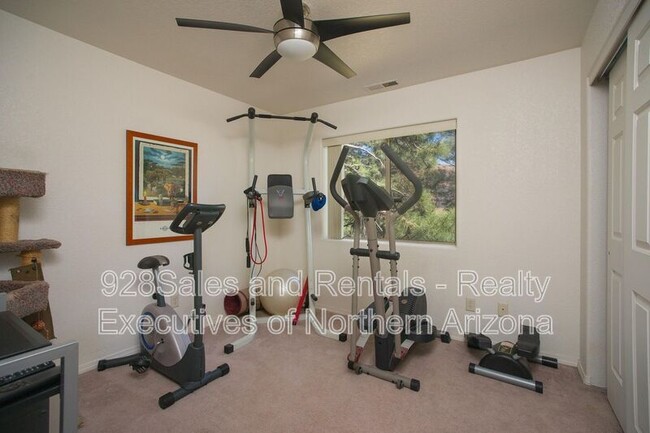 Building Photo - 6428 N Conrad Ln