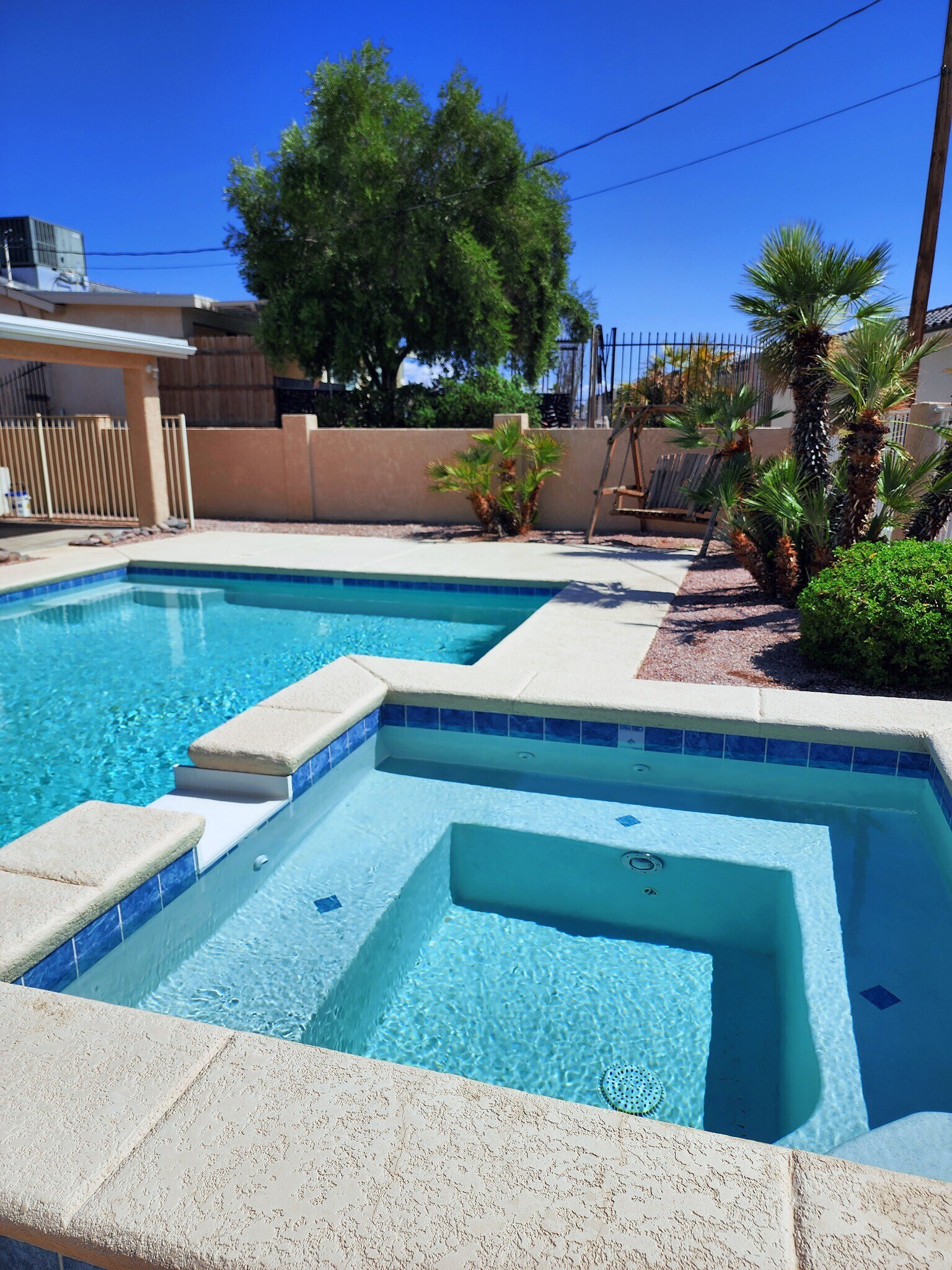 Jacuzzi - 1399 Bentley Blvd