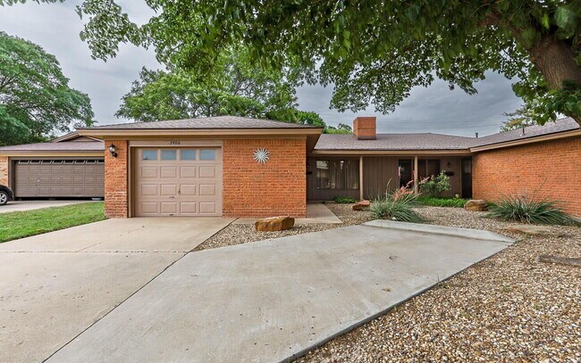Building Photo - 3406 65th Dr