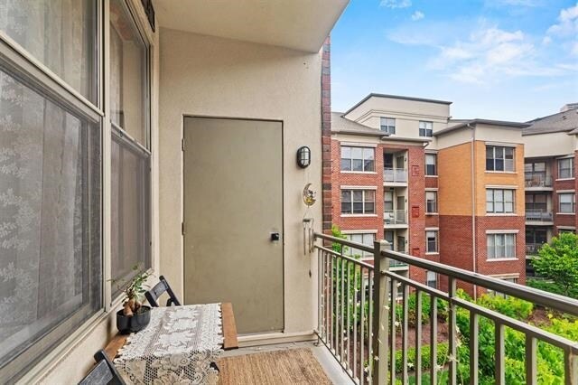 Building Photo - 24 Ave at Port Imperial