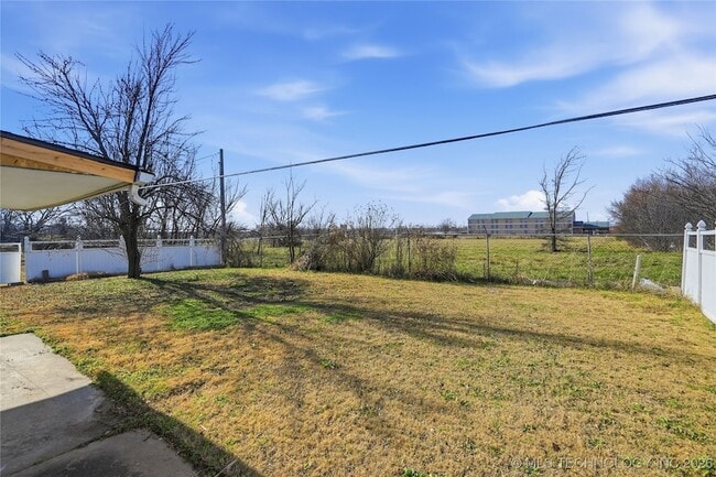 Building Photo - 7450 N 117th E Ave