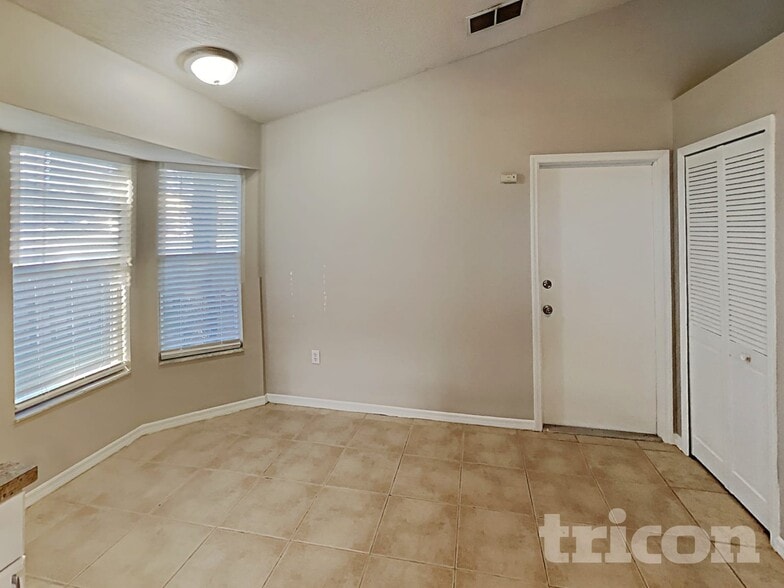 Building Photo - 134 N Aberdeen Cir