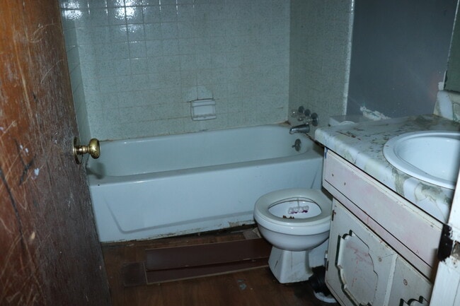 Building Photo - 64 Jewel Ln