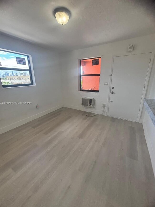 Primary Photo - 220 SW 18th Ave