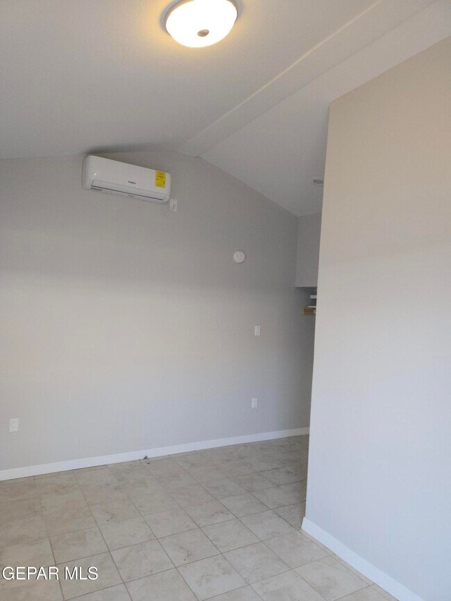 Building Photo - 3613 Tierra Zafiro Dr