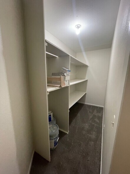 Building Photo - 3030 Oneal Pkwy