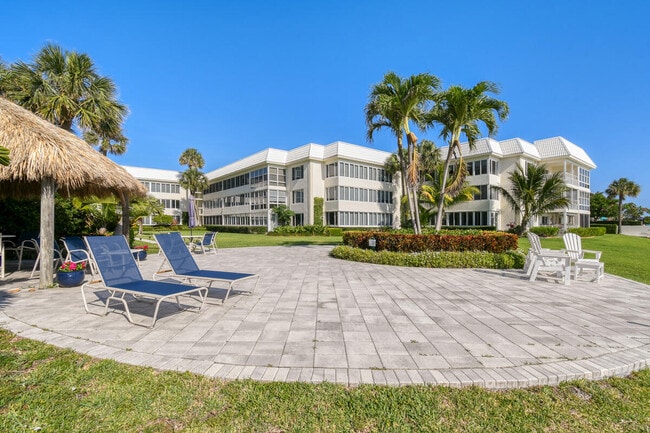 Building Photo - 325 S Beach Rd