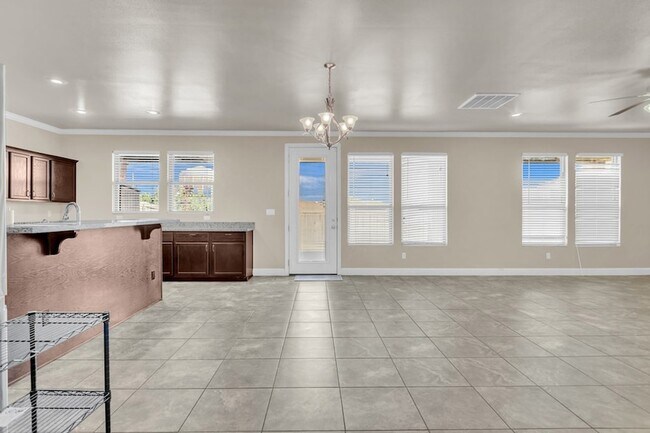 Building Photo - 1744 Boise Dr