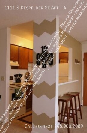 Building Photo - 1111 S Despelder St