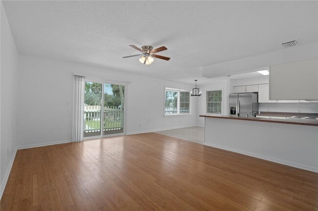 Building Photo - 8134 Papaya St