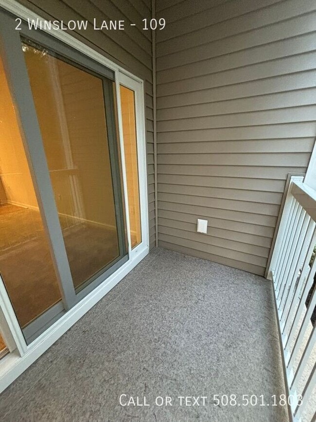 Building Photo - 2 Winslow Ln