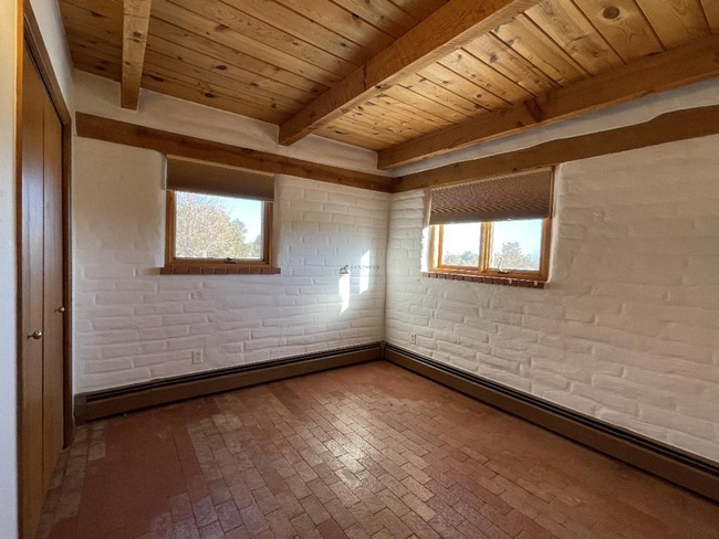 Building Photo - 311 Portrillo Dr