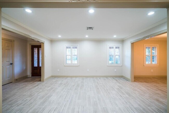 Building Photo - 5046 Yarwell Dr