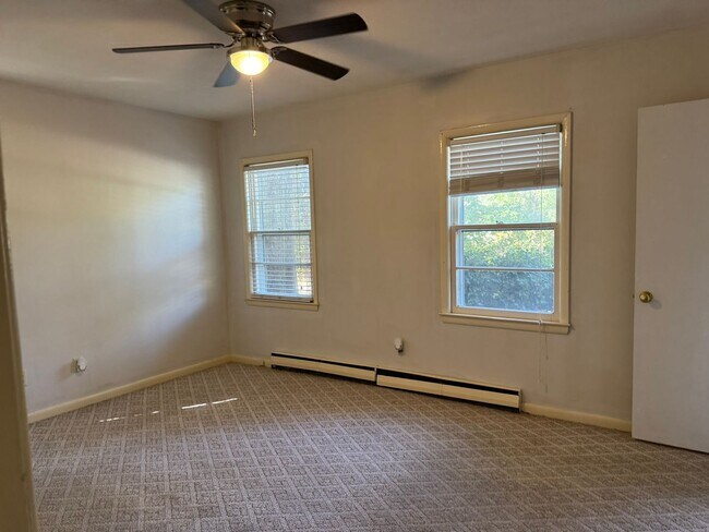 Building Photo - 109 Simmons Rd