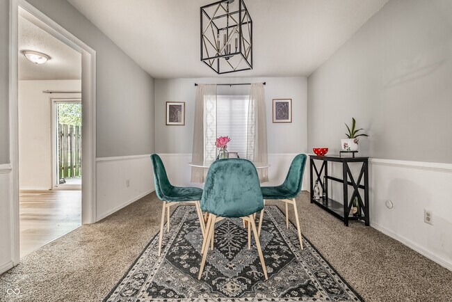 Building Photo - 6503 Park Central Way