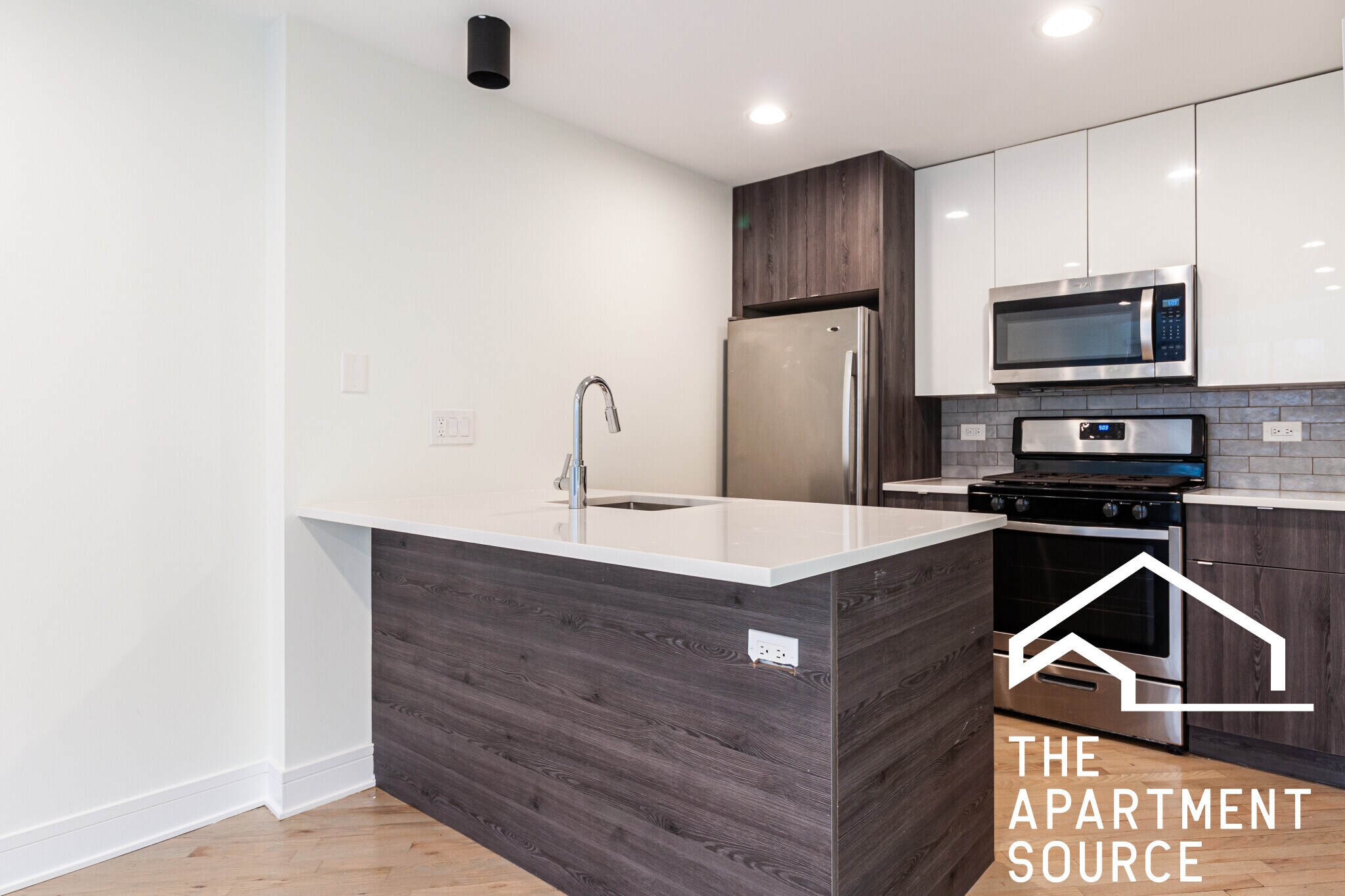 Building Photo - 939 W Grace St