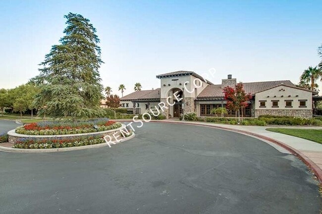 Building Photo - 23703 Stagecoach Way