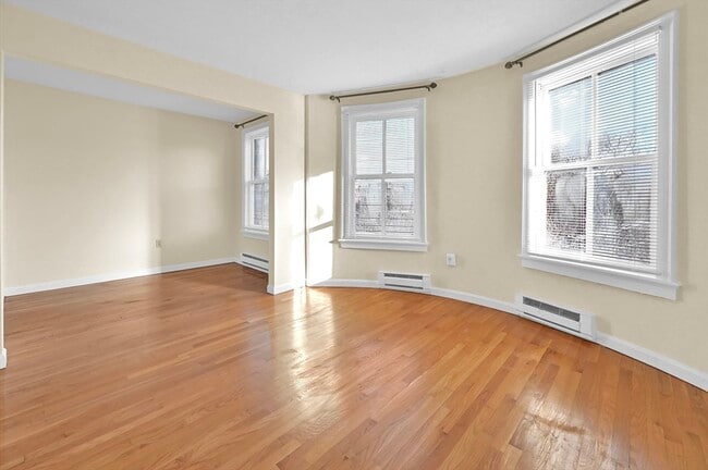 Building Photo - 773 Tremont St