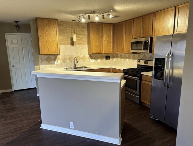 Building Photo - 17438 Ivy Stream Dr