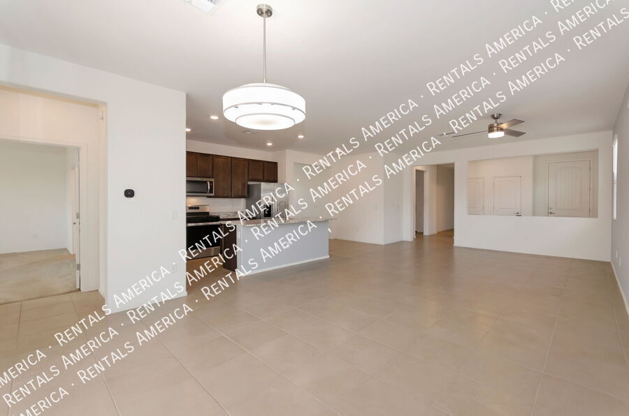 Building Photo - 5631 S Ruby Quin Pl