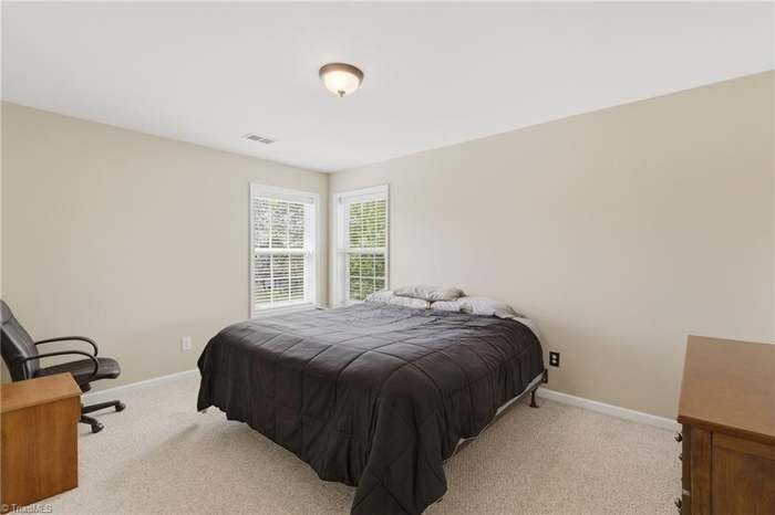 Building Photo - 2460 Alderbrook Dr