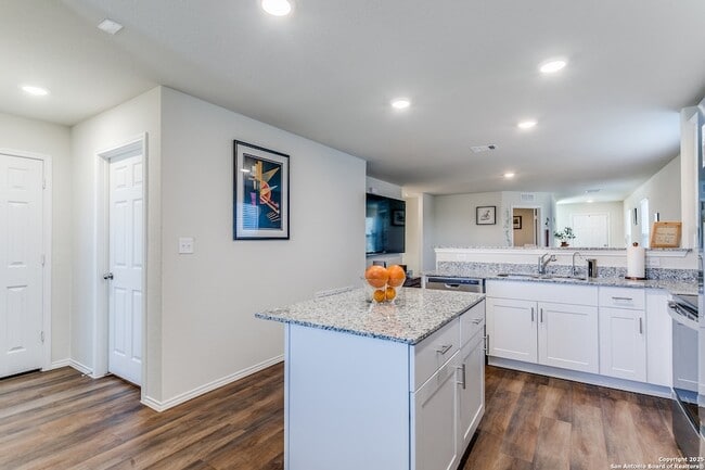 Building Photo - 5911 Bluestem Wy