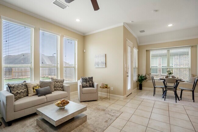 Building Photo - 22310 Taren Ct