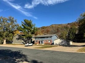 Building Photo - Cliffside Apartments