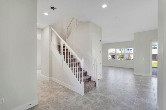Building Photo - 14959 RedCove Pl