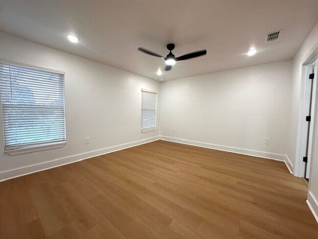 Building Photo - Brand new home!