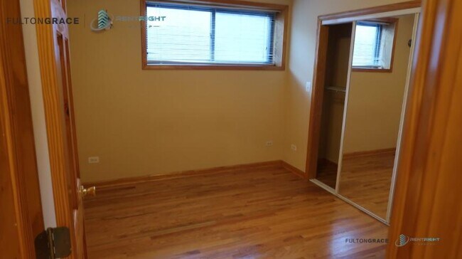 Building Photo - 1 bedroom in CHICAGO IL 60622