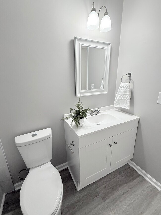 Building Photo - 620 Scott St