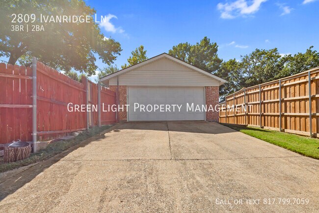 Building Photo - 2809 Ivanridge Ln
