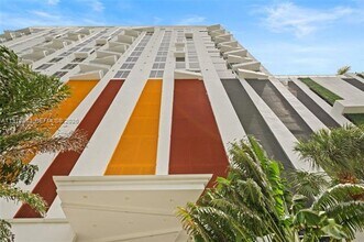 Building Photo - 601 NE 27th St