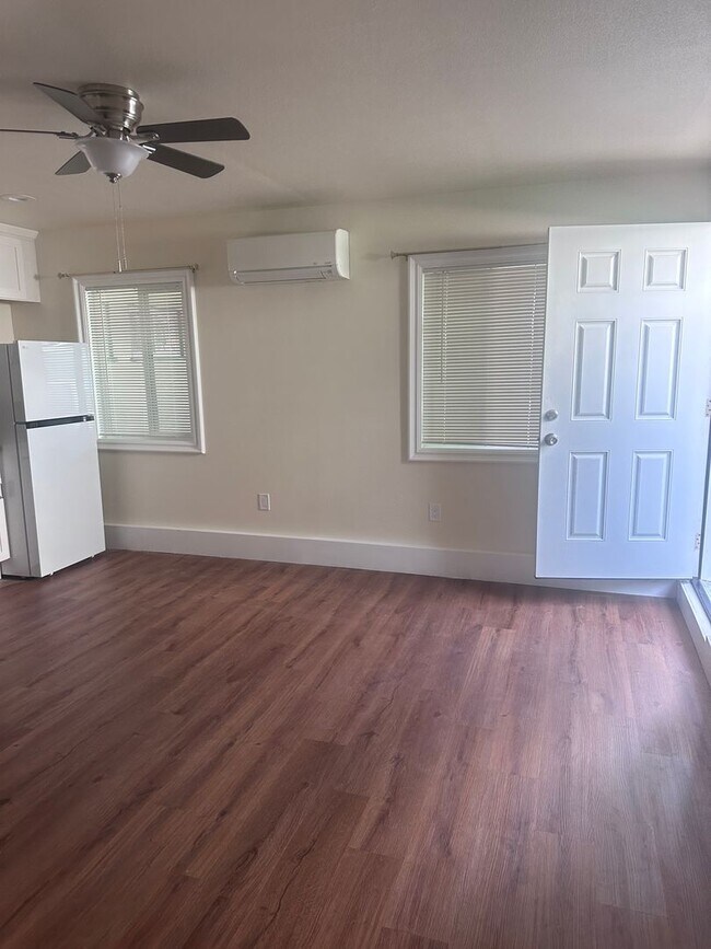 Building Photo - 760 El Nido St