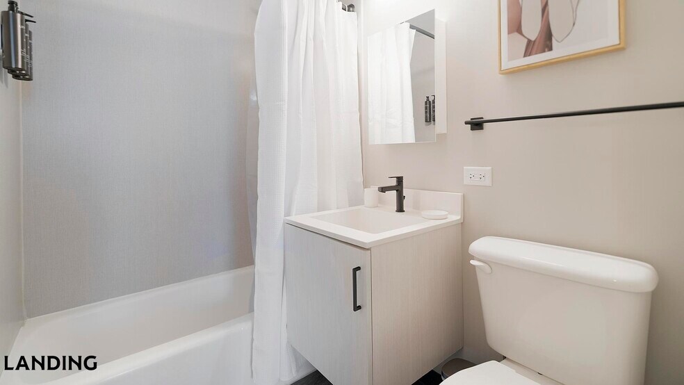 Building Photo - 1922 W Ogden Ave