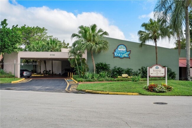 Building Photo - 9091 Lime Bay Blvd