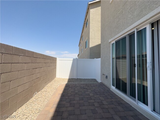 Building Photo - 9166 Orange Horizon Ave