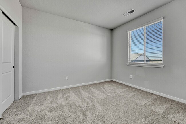 Building Photo - 13881 Bunny Hop Ln