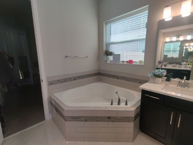 Building Photo - Beautiful home in Estates at Parkside