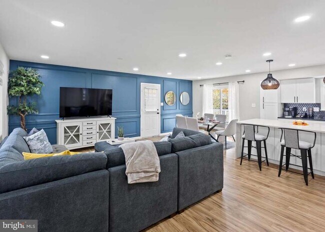 Building Photo - 4307 San Carlos Dr
